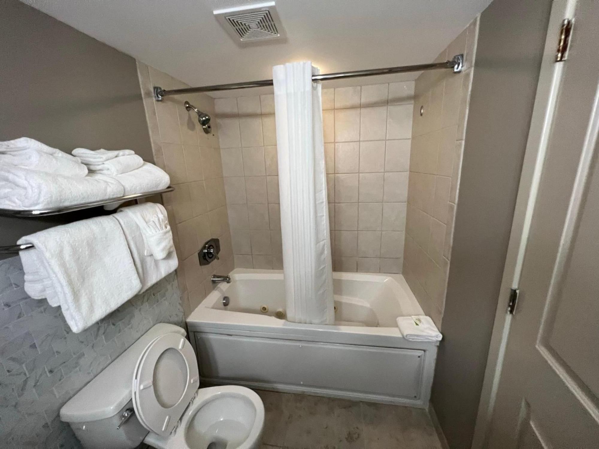 Willa 107 S Ocean Blvd, 0308 - Ocean Front Sleeps 6 Myrtle Beach Zewnętrze zdjęcie